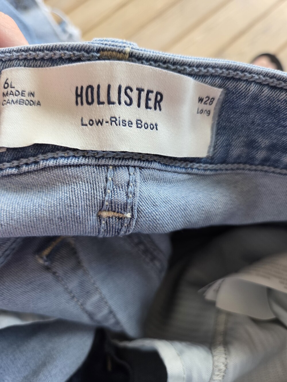 Hollister Flare & Bootcut Jeans (Size 6 / W28) - Picture 6 of 6